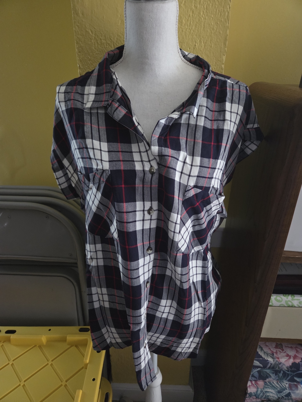 Plaid Button-Front Short Sleeve Shirt - Blue & White with Red Accent